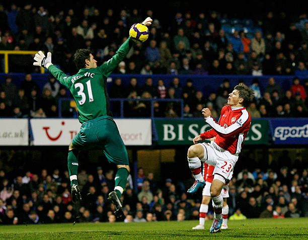风雨中坚守 风雨中坚守