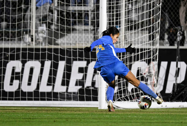 映了现代足 映了现代足